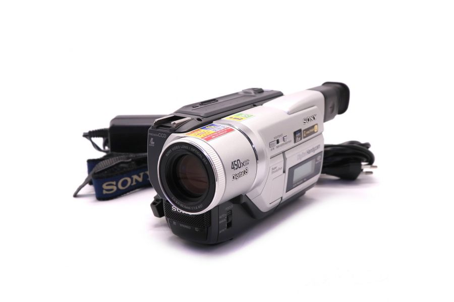 Видеокамера Sony DCR-TRV320E