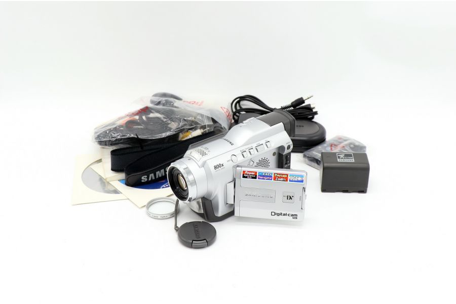 Видеокамера Samsung VP-D21i