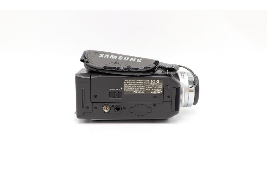 Видеокамера Samsung VP-D21i