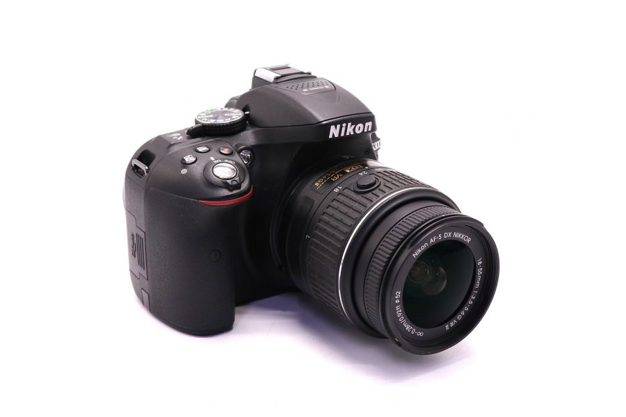 Nikon D5300 kit (пробег 2615 кадров)