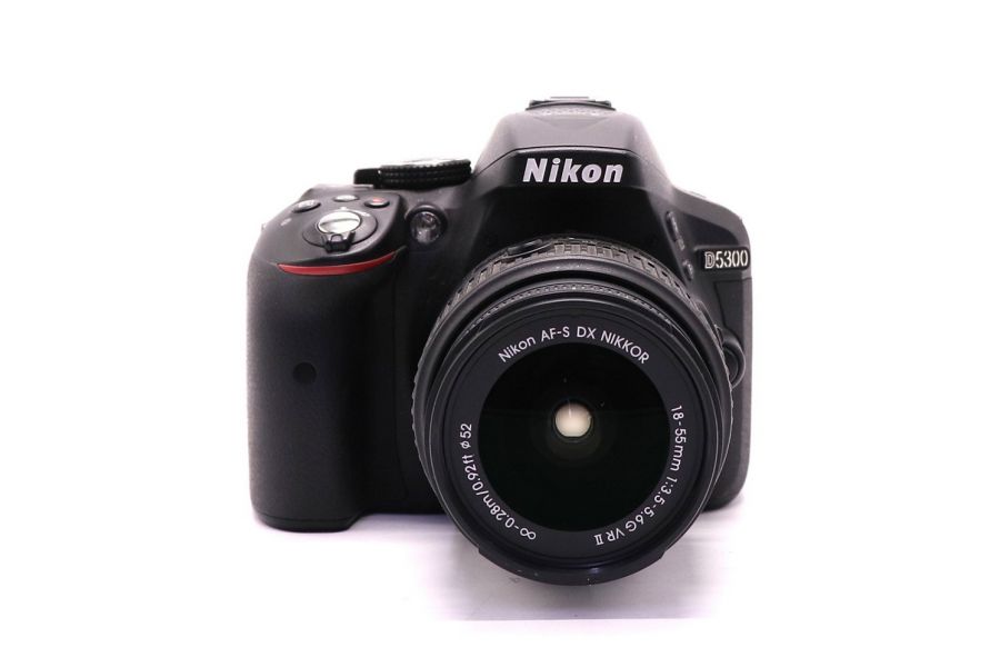 Nikon D5300 kit (пробег 2615 кадров)