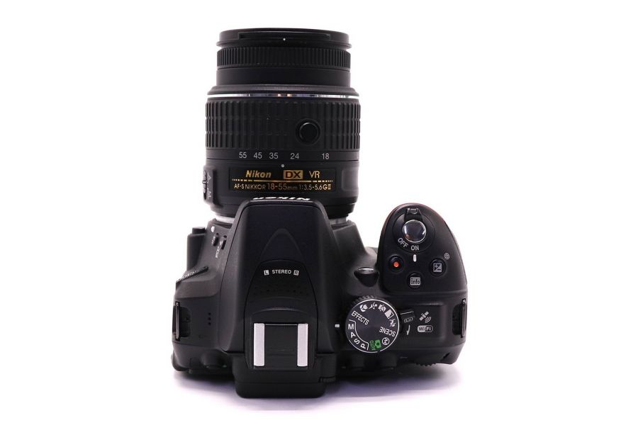 Nikon D5300 kit (пробег 2615 кадров)