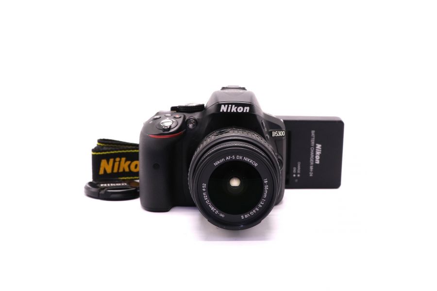 Nikon D5300 kit (пробег 2615 кадров)