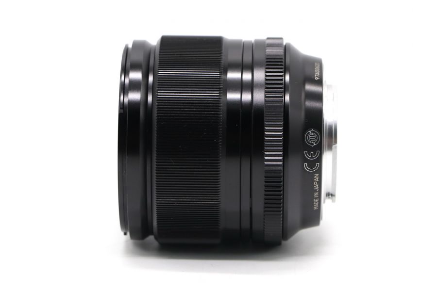 Fujifilm XF 56mm f/1.2 R в упаковке