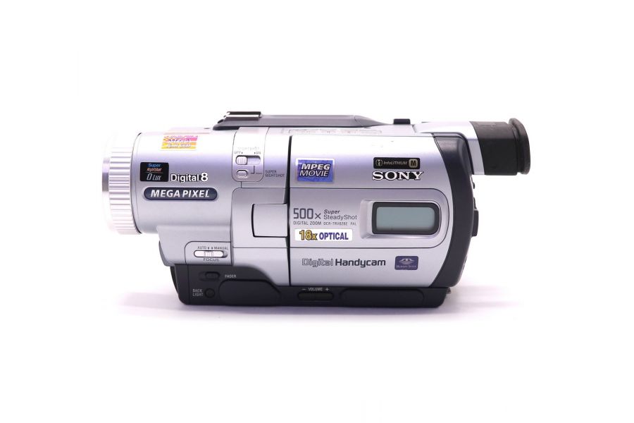 Видеокамера Sony CCD-TRV828E