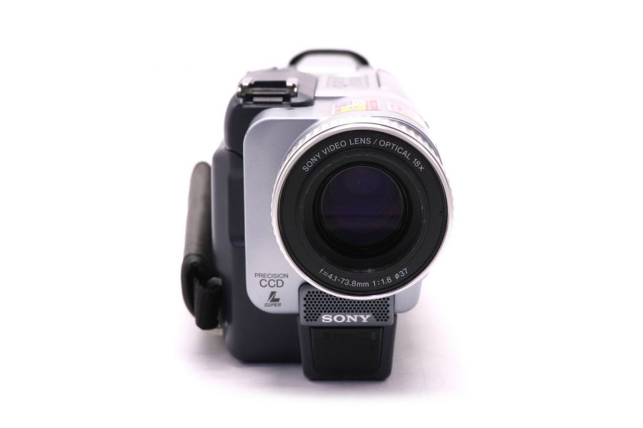 Видеокамера Sony CCD-TRV828E