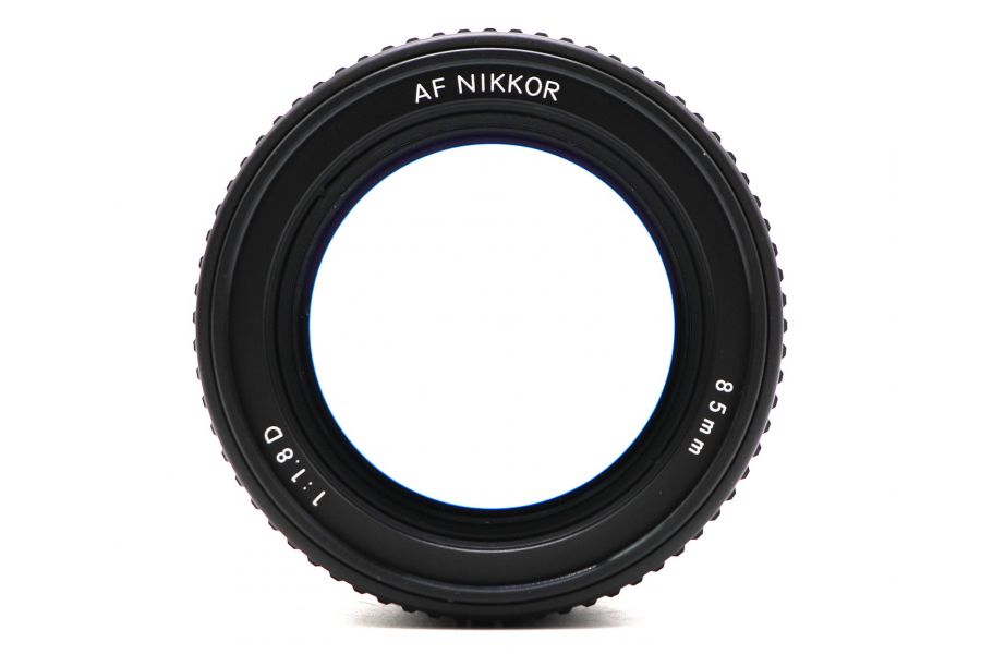 Nikon 85mm f/1.8D AF Nikkor в упаковке