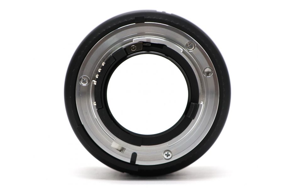 Nikon 85mm f/1.8D AF Nikkor в упаковке