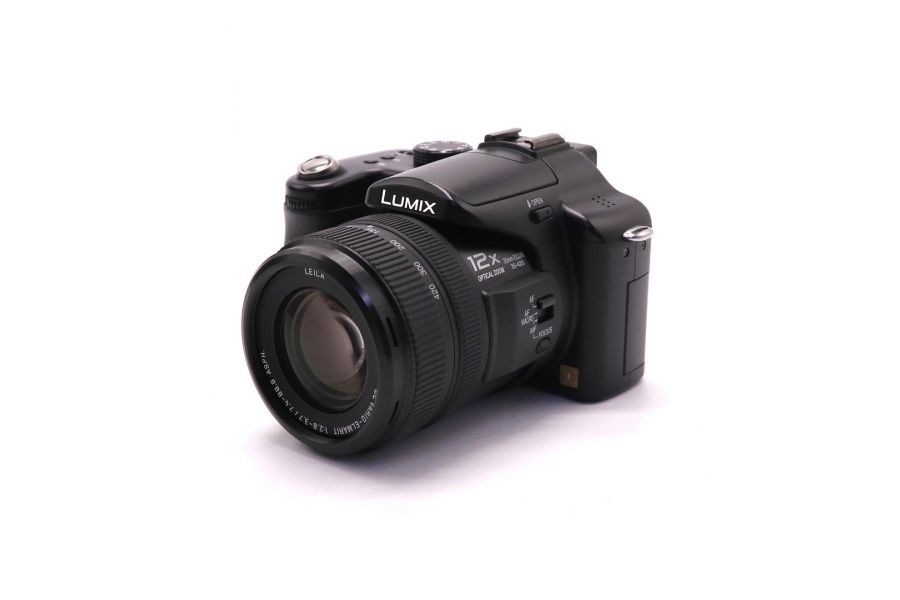 Фотокамера Panasonic Lumix DMC-FZ30 в упаковке