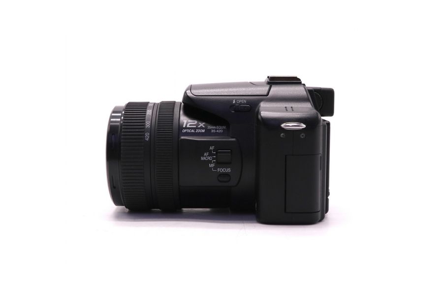 Фотокамера Panasonic Lumix DMC-FZ30 в упаковке