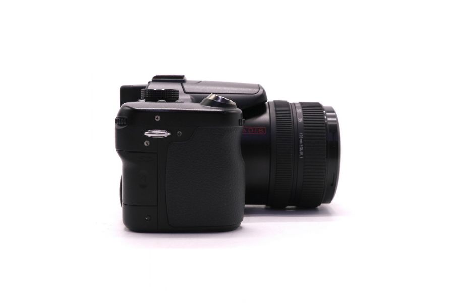 Фотокамера Panasonic Lumix DMC-FZ30 в упаковке