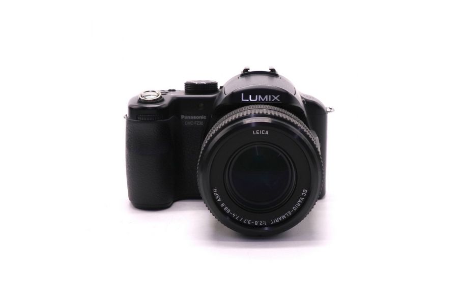 Фотокамера Panasonic Lumix DMC-FZ30 в упаковке