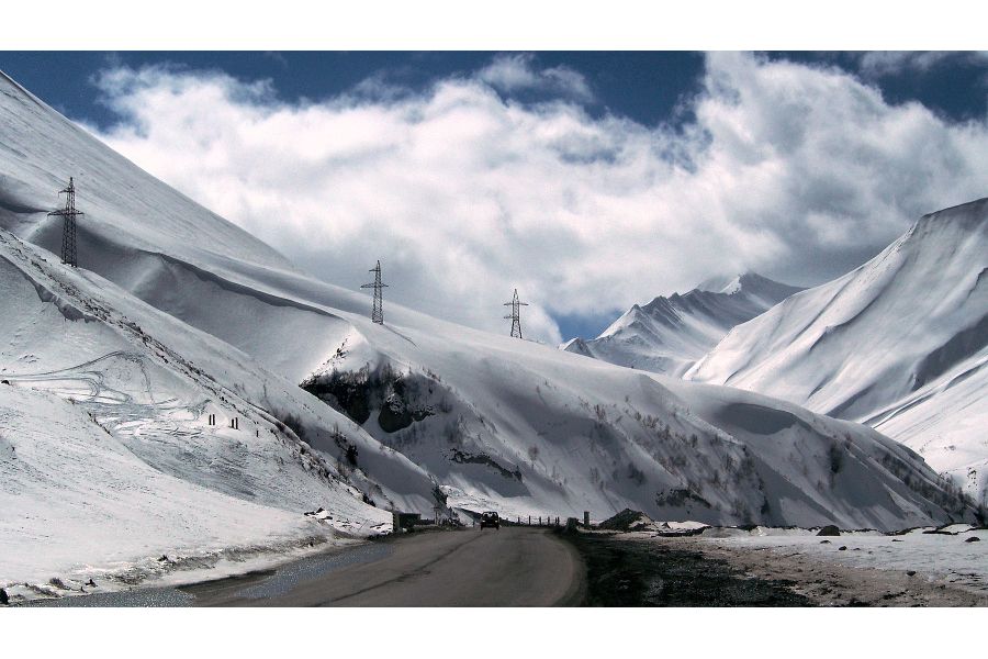 Olympus M.Zuiko Digital 40-150mm f/4-5.6 R в упаковке