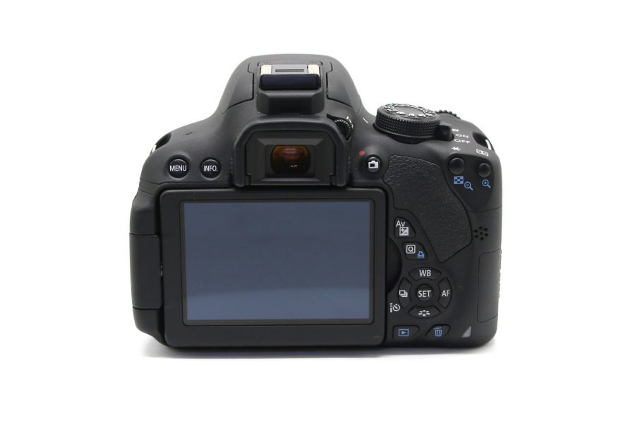 Canon EOS 700D body в упаковке (пробег 1530 кадров)