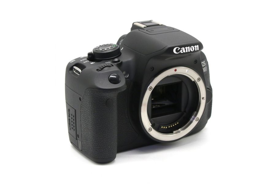 Canon EOS 700D body в упаковке (пробег 1530 кадров)