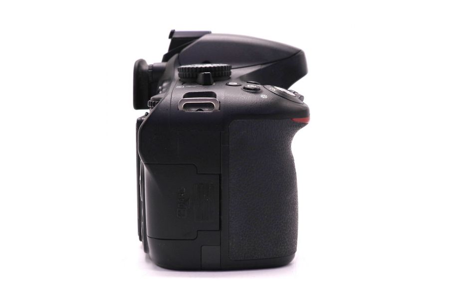 Nikon D5100 body в упаковке (пробег 11670 кадров)