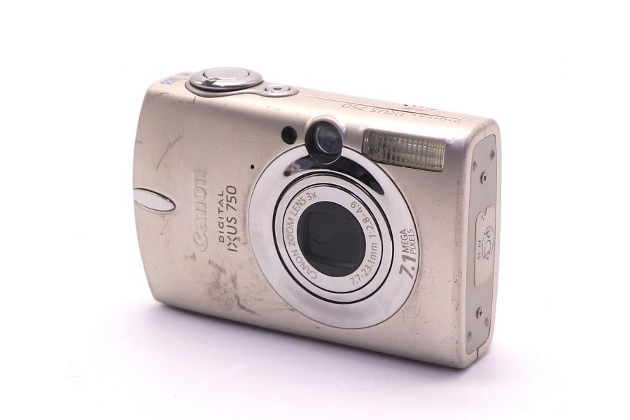 Canon IXUS 750