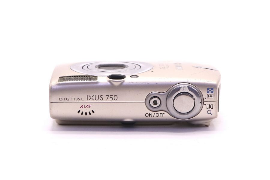 Canon IXUS 750