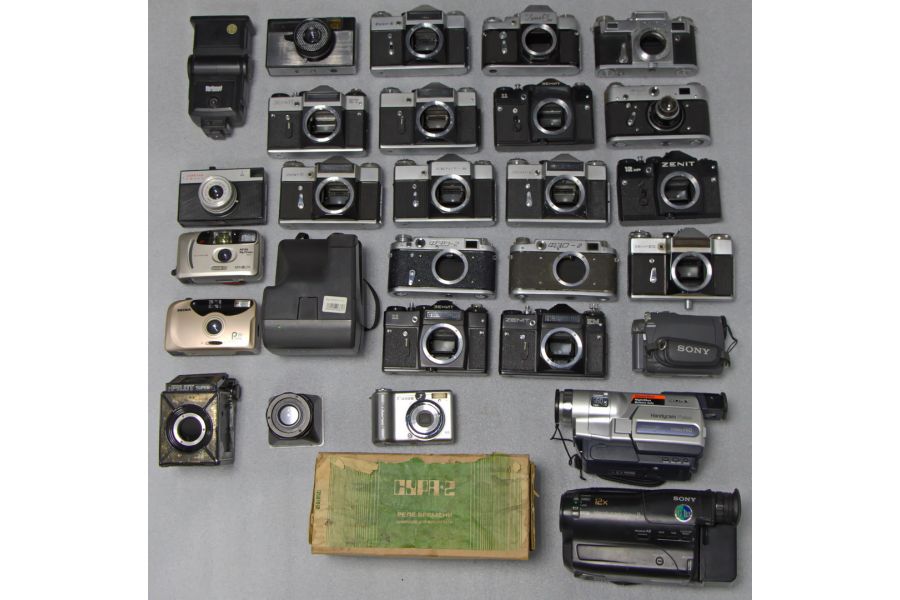 Фотоаппараты и прочие фототовары (29 штук) Комплект №8