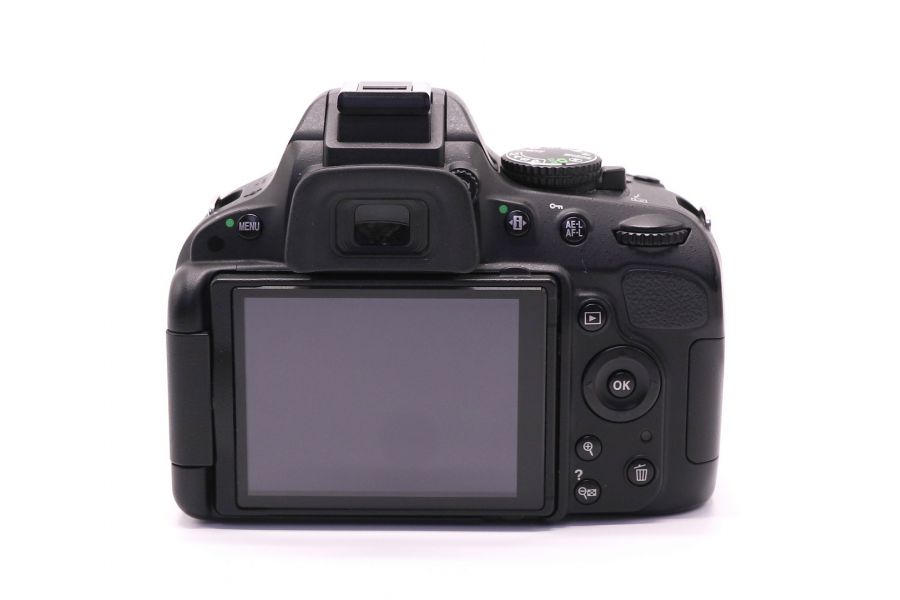 Nikon D5100 kit (пробег 8320 кадров)