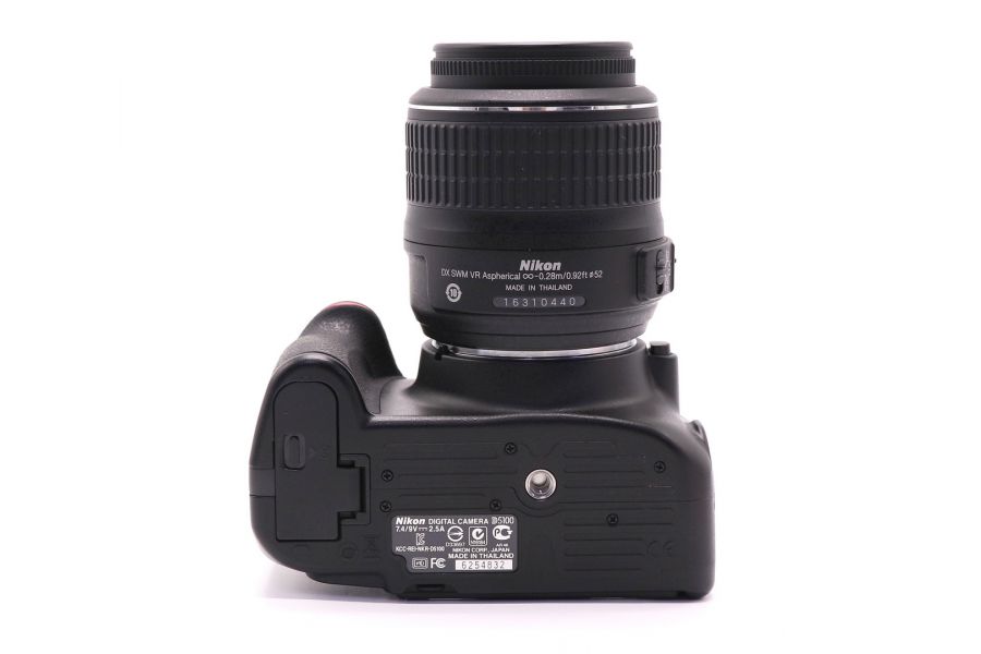 Nikon D5100 kit (пробег 8320 кадров)