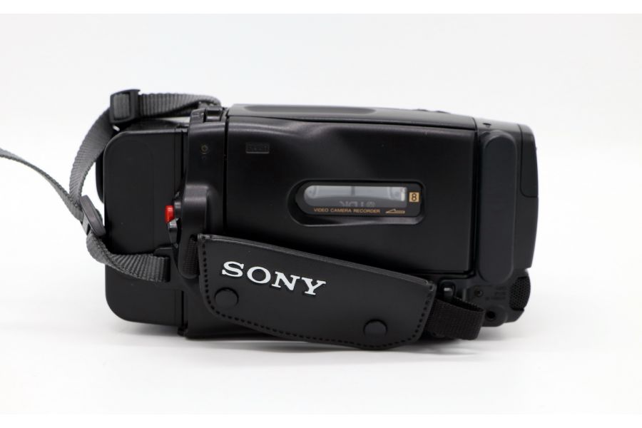 Видеокамера Sony CCD-TR340E