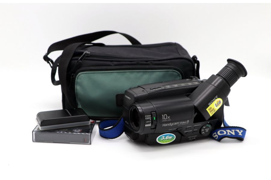 Видеокамера Sony CCD-TR340E