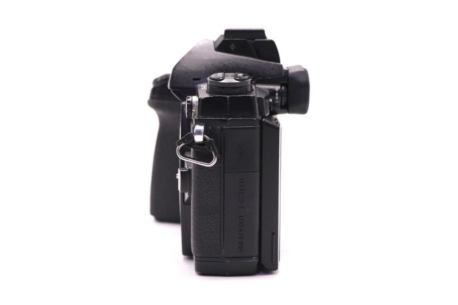 Olympus OM-D E-M1 body в упаковке (пробег 58540 кадров)