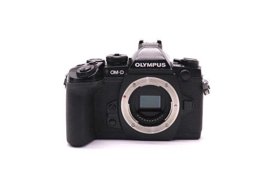 Olympus OM-D E-M1 body в упаковке (пробег 58540 кадров)