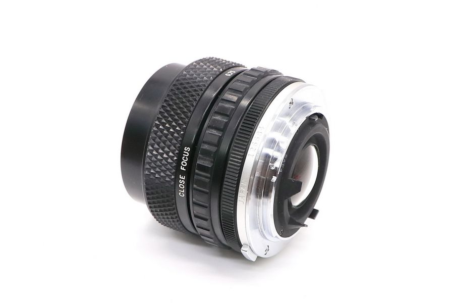 Olympus OM-System S Zuiko Auto-Zoom 35-70mm f/3.5-4.5