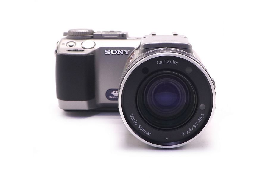 Sony Cyber-shot DSC-F707