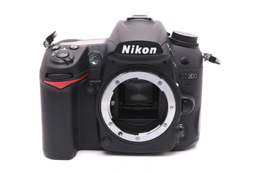 Nikon D7000 body (пробег 2955 кадров)