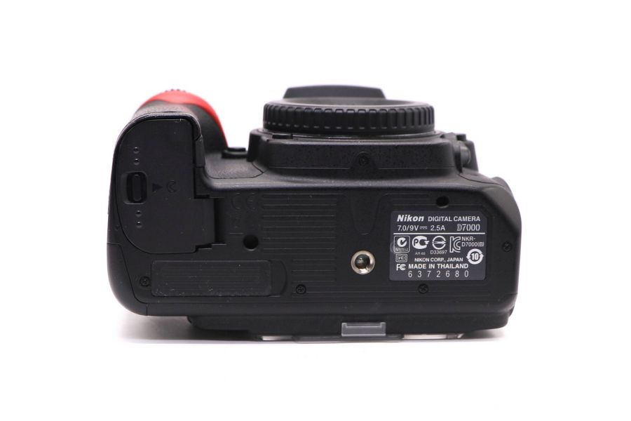 Nikon D7000 body (пробег 2955 кадров)