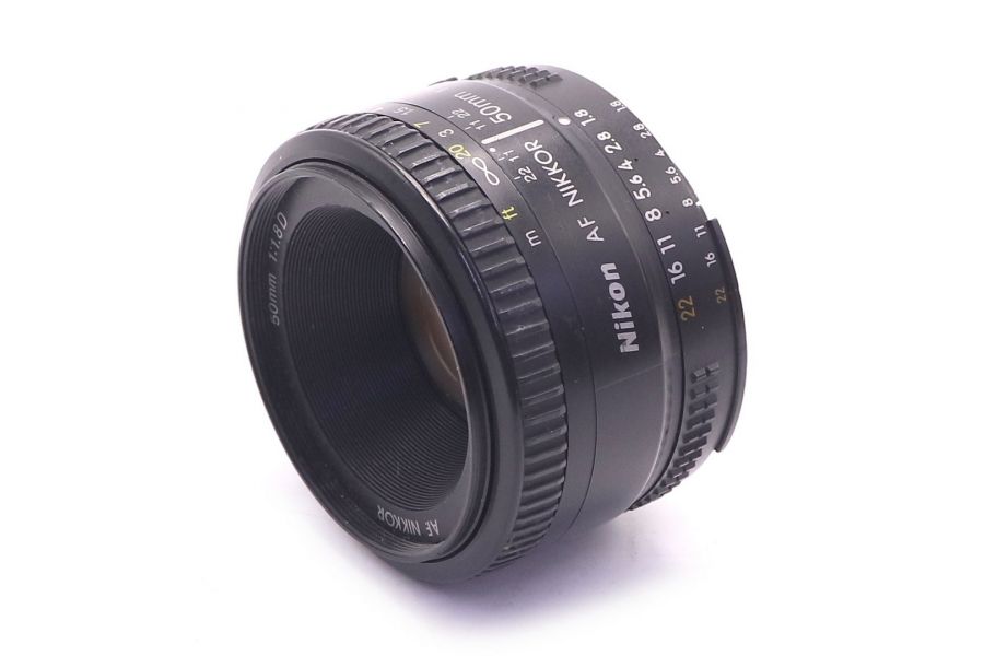 Nikon 50mm f/1.8D AF Nikkor в упаковке (China)