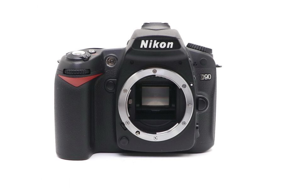 Nikon D90 body в упаковке (пробег 535 кадров)