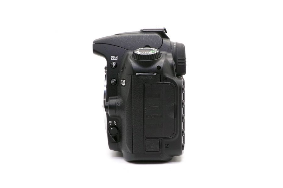 Nikon D90 body в упаковке (пробег 535 кадров)