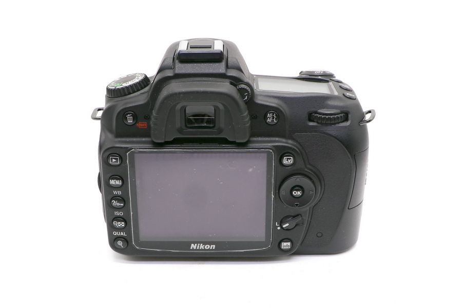 Nikon D90 body в упаковке (пробег 535 кадров)