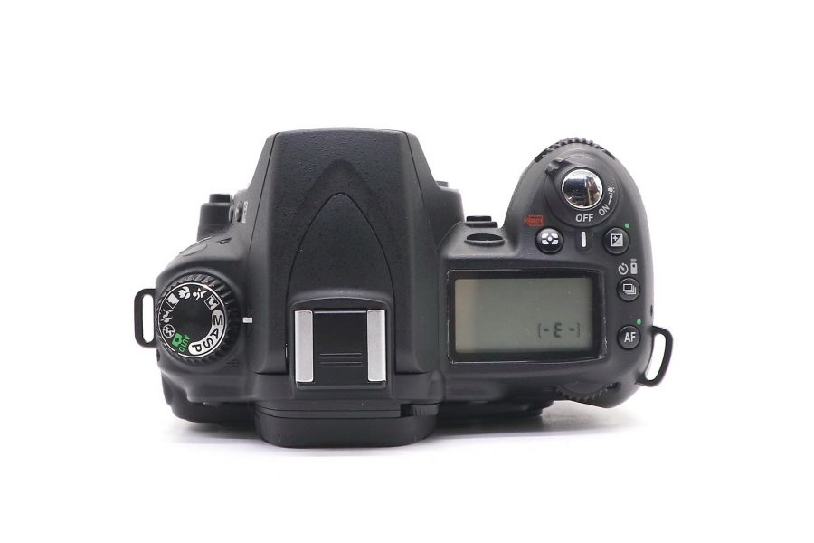 Nikon D90 body в упаковке (пробег 535 кадров)