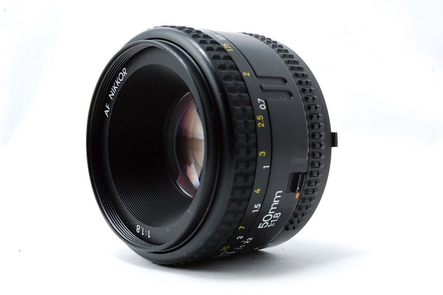 Nikon 50mm f/1.8 AF Nikkor