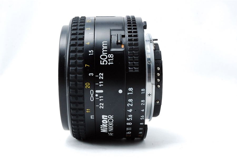 Nikon 50mm f/1.8 AF Nikkor