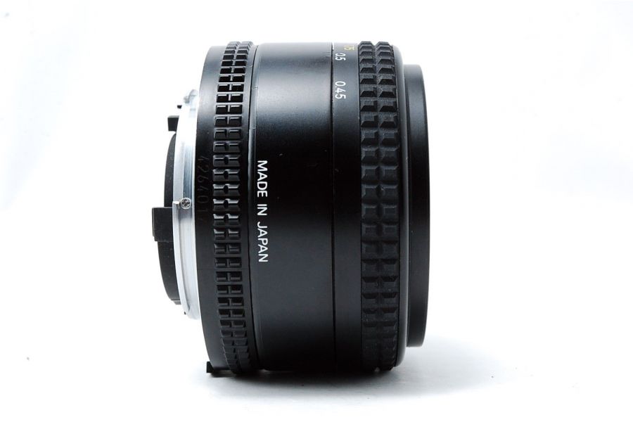 Nikon 50mm f/1.8 AF Nikkor