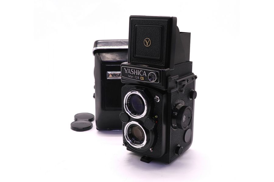 Yashica Mat-124 G (Japan, 1980)