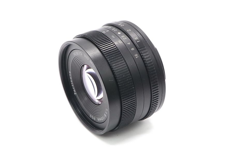 7Artisans 50mm f/1.8 Sony E в упаковке