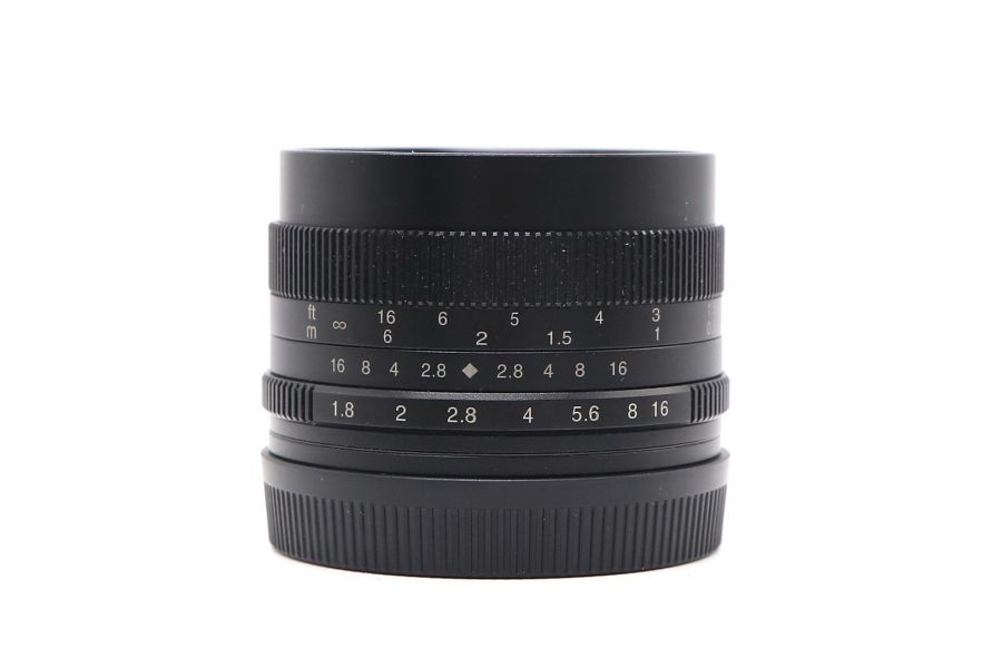 7Artisans 50mm f/1.8 Sony E в упаковке