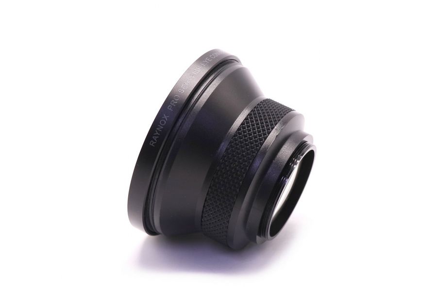 Конвертер Raynox HD-3032PRO в упаковке