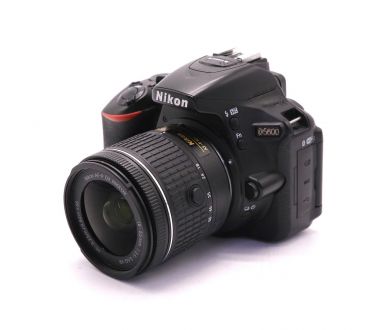 Nikon D5600 kit (пробег 7150 кадров)