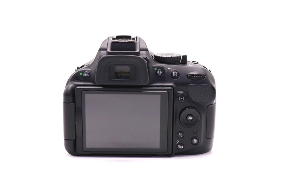 Nikon D5200 body (пробег 17305 кадров)