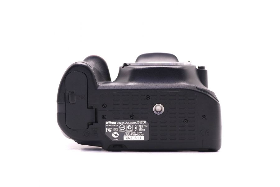 Nikon D5200 body (пробег 17305 кадров)