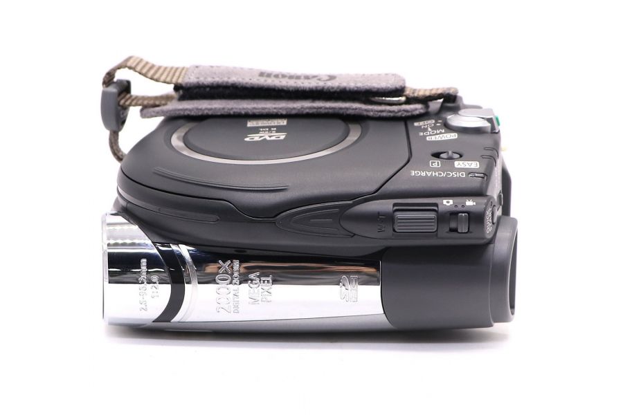 Видеокамера Canon DC330 в упаковке