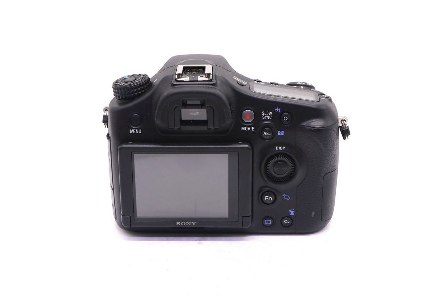 Sony Alpha A68 kit (пробег 1060 кадров)